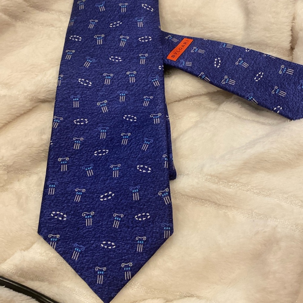 Bvlgari tie blue with design